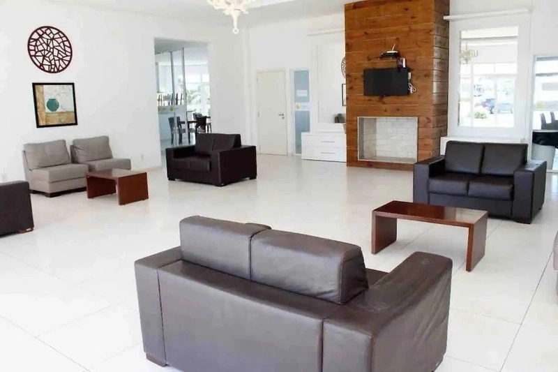Casa dos sonhos no condomínio Dubai com piscina e 4 suítes: 1ª foto da galeria de imagens do imóvel