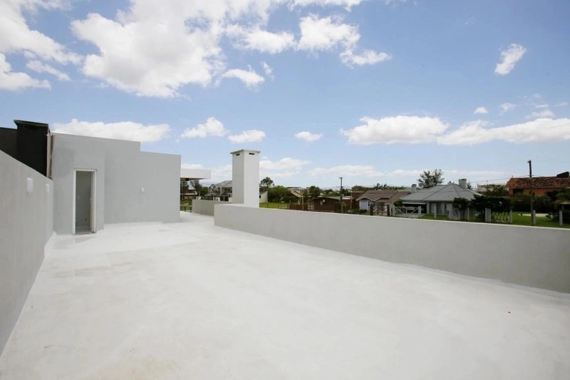 Casa com padrão único com 3 dormitórios e piscina no bairro Zona Nova: 16ª foto da galeria de imagens do imóvel