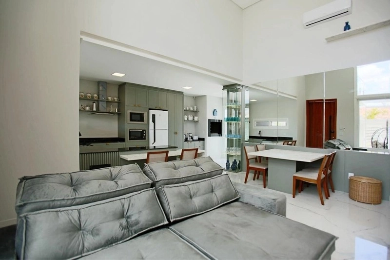 Casa com padrão único com 3 dormitórios e piscina no bairro Zona Nova: 26ª foto da galeria de imagens do imóvel