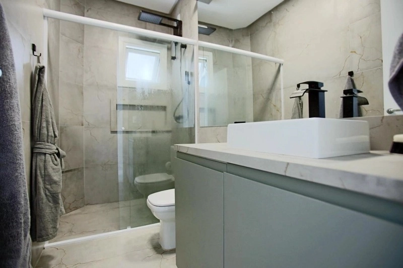 Casa com padrão único com 3 dormitórios e piscina no bairro Zona Nova: 6ª foto da galeria de imagens do imóvel