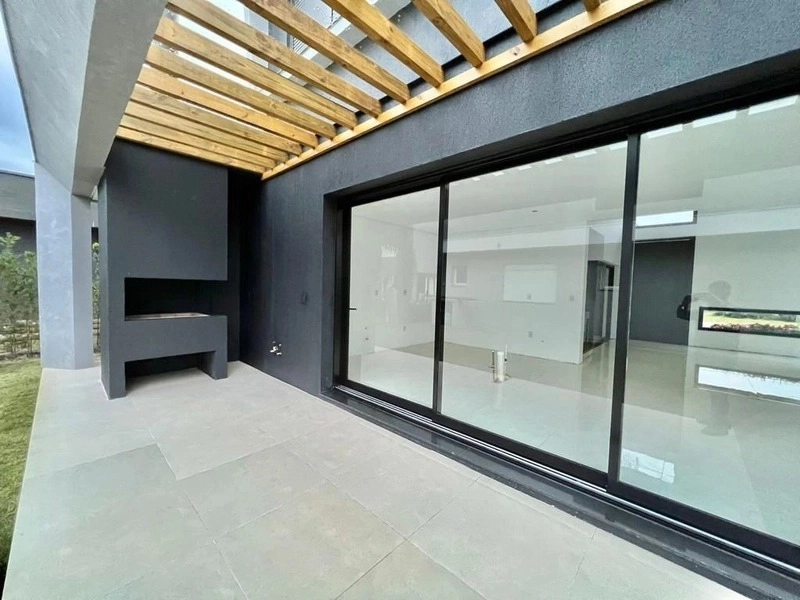 Casa com 3 dormitórios no condomínio Dubai Resort: 8ª foto da galeria de imagens do imóvel
