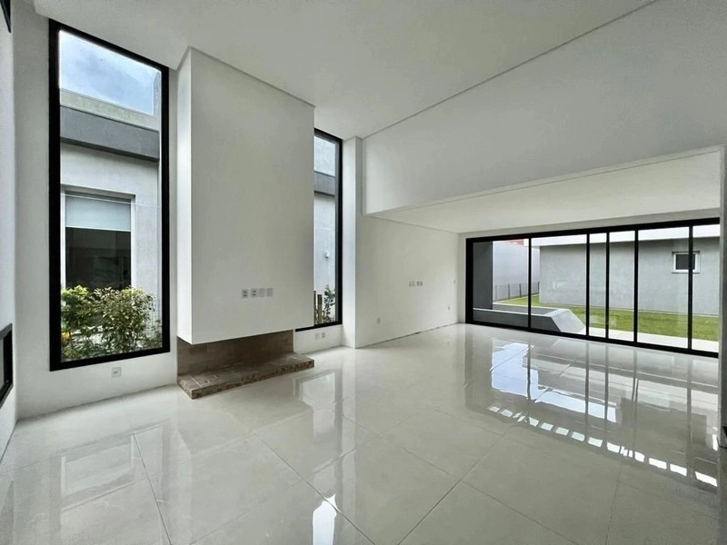Casa com 3 dormitórios no condomínio Dubai Resort: 4ª foto da galeria de imagens do imóvel