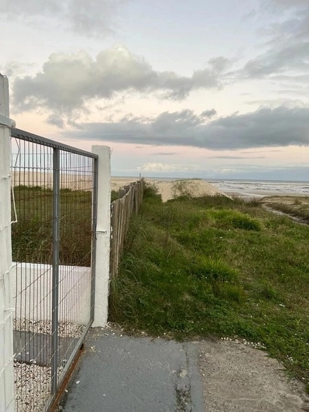 Casa com 3 dormitórios e vista eterna para o mar: 7ª foto da galeria de imagens do imóvel