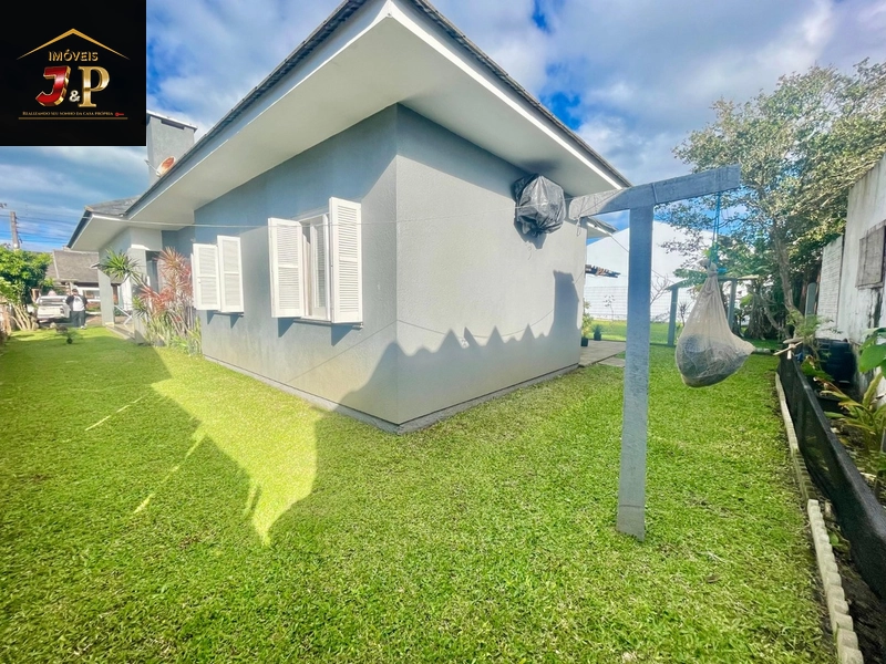 Casa incrível com 3 dormitórios à 3 quadras do mar: 6ª foto da galeria de imagens do imóvel