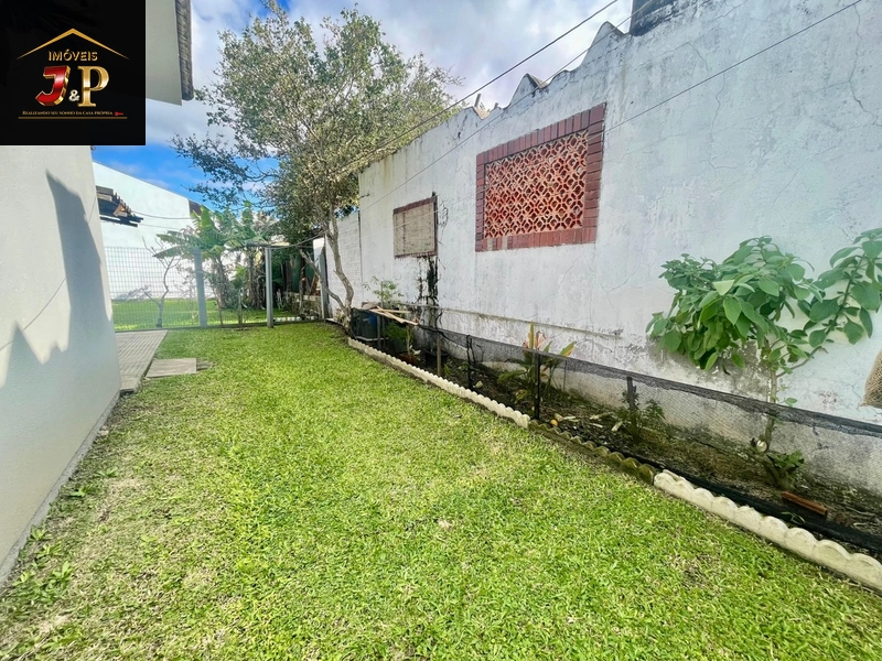 Casa incrível com 3 dormitórios à 3 quadras do mar: 13ª foto da galeria de imagens do imóvel
