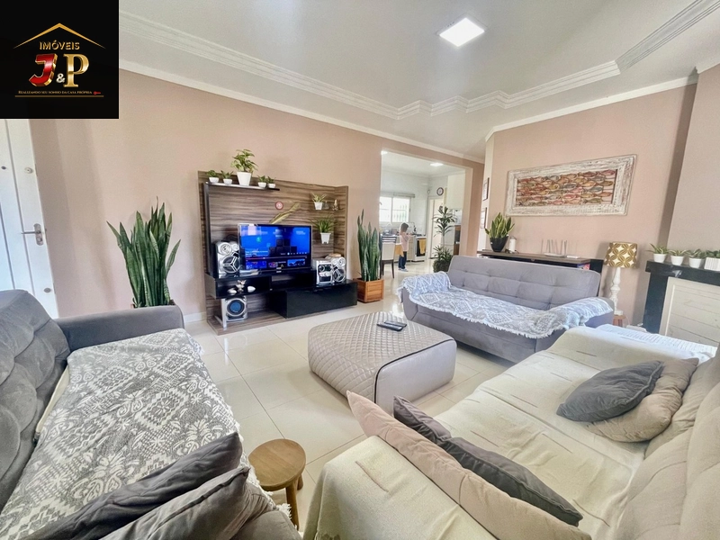 Casa incrível com 3 dormitórios à 3 quadras do mar: 21ª foto da galeria de imagens do imóvel