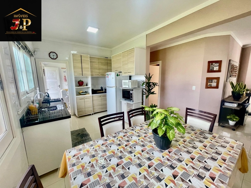 Casa incrível com 3 dormitórios à 3 quadras do mar: 17ª foto da galeria de imagens do imóvel
