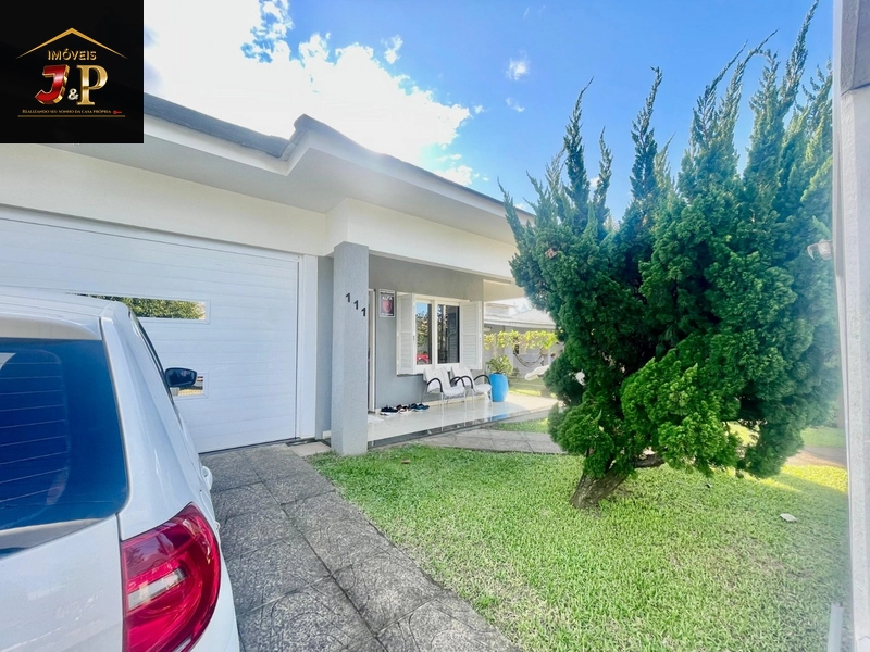 Casa incrível com 3 dormitórios à 3 quadras do mar: 7ª foto da galeria de imagens do imóvel