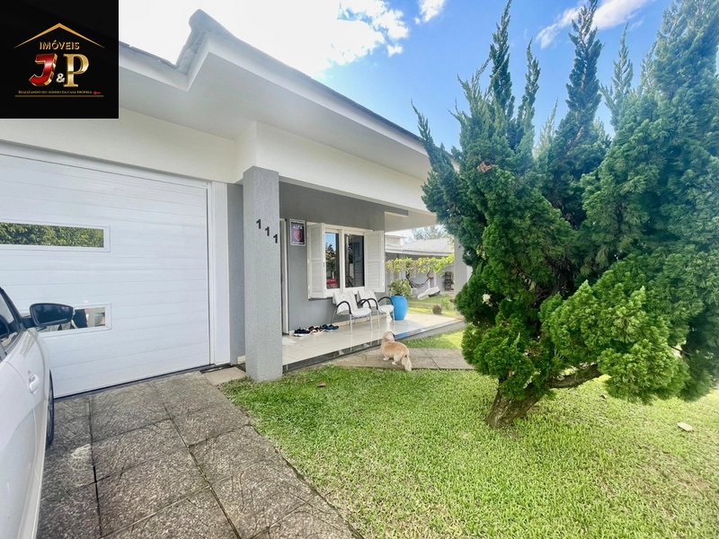 Casa incrível com 3 dormitórios à 3 quadras do mar: 5ª foto da galeria de imagens do imóvel