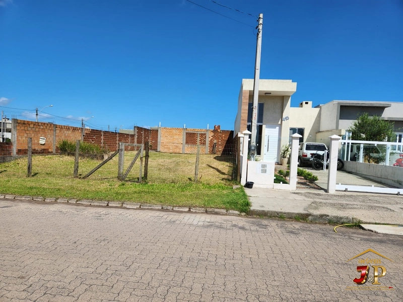 Terreno bem localizado com obra em andamento: 2ª foto da galeria de imagens do imóvel