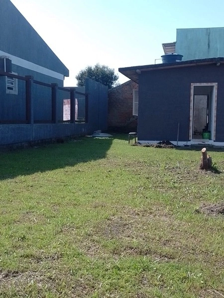 CASA 2 DORMITÓRIOS - TERRENO 300M² - 1 QUADRA DA AV PARAGUASSU: 3ª foto da galeria de imagens do imóvel
