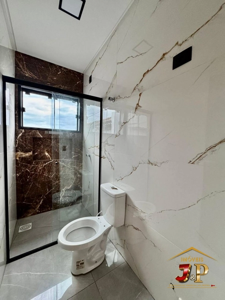 Casa bem localizada com 2 dormitórios: 23ª foto da galeria de imagens do imóvel