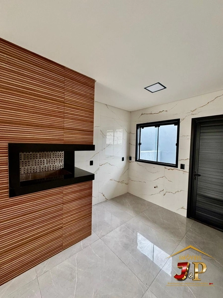 Casa bem localizada com 2 dormitórios: 20ª foto da galeria de imagens do imóvel