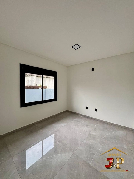 Casa bem localizada com 2 dormitórios: 21ª foto da galeria de imagens do imóvel