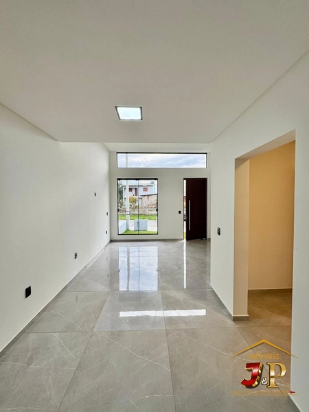 Casa bem localizada com 2 dormitórios: 10ª foto da galeria de imagens do imóvel