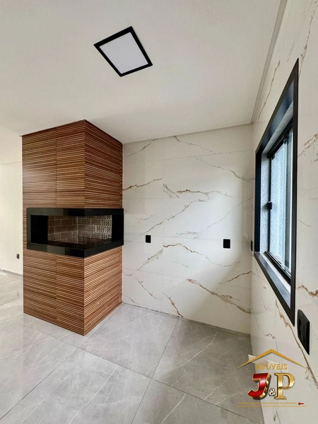 Casa bem localizada com 2 dormitórios: 27ª foto da galeria de imagens do imóvel