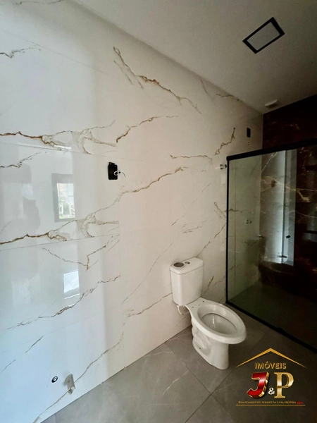 Casa bem localizada com 2 dormitórios: 7ª foto da galeria de imagens do imóvel