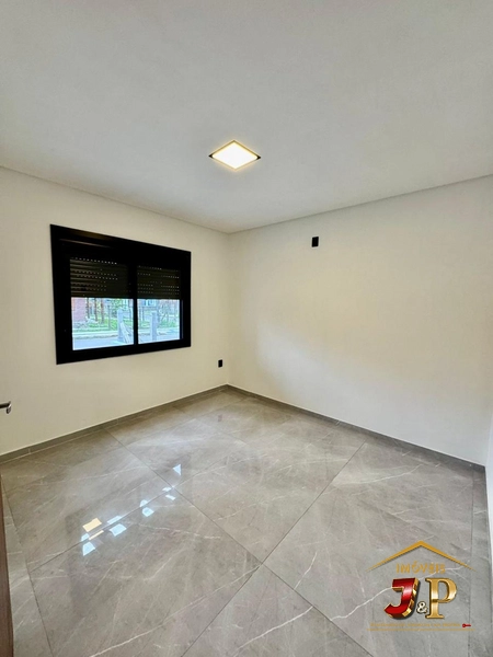 Casa bem localizada com 2 dormitórios: 8ª foto da galeria de imagens do imóvel