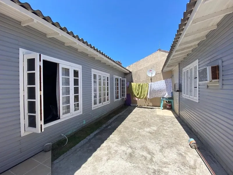 Duas casas no mesmo terreno: 5ª foto da galeria de imagens do imóvel