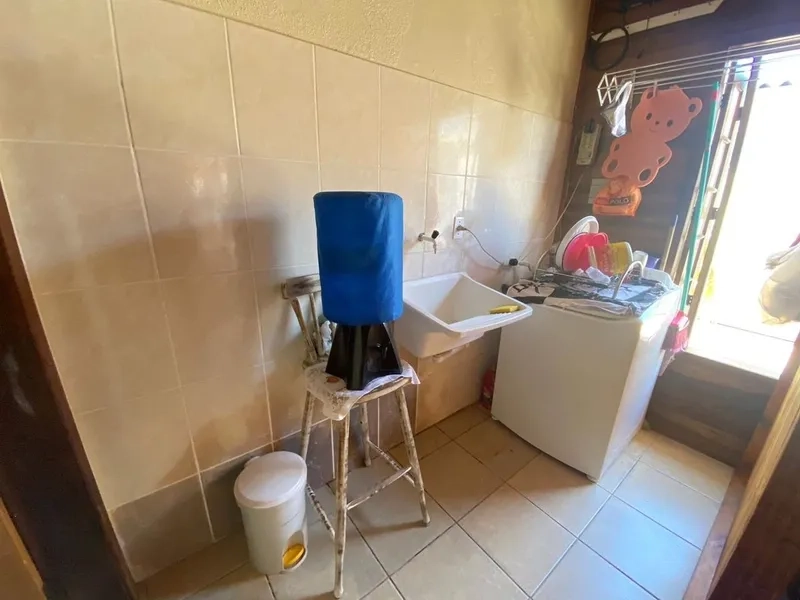 Duas casas no mesmo terreno: 1ª foto da galeria de imagens do imóvel