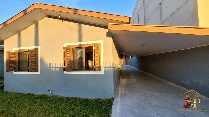 CASA À VENDA NO BAIRRO ARCO-ÍRIS – A 550 METROS DO MAR!: 2ª foto da galeria de imagens do imóvel