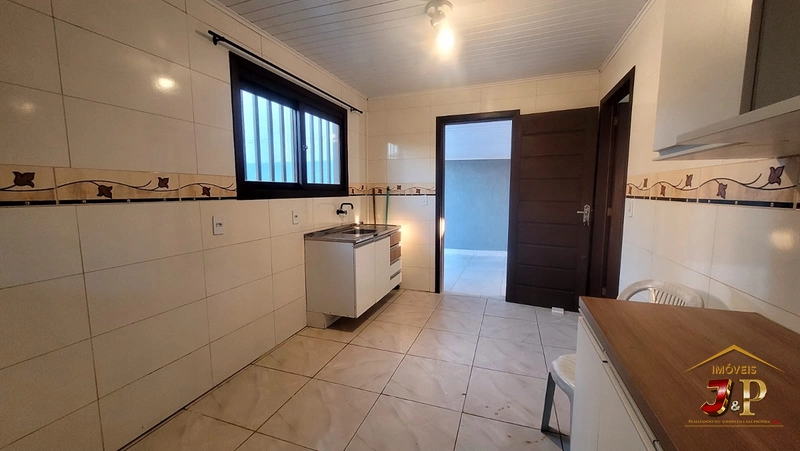 CASA À VENDA NO BAIRRO ARCO-ÍRIS – A 550 METROS DO MAR!: 10ª foto da galeria de imagens do imóvel