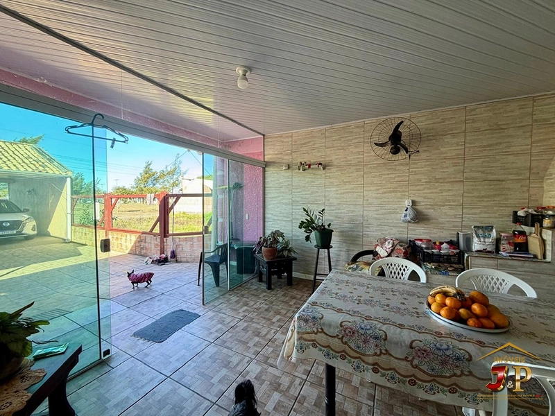 Casa a 400 metros do mar, localizada em zona de moradores e em frente a uma área verde.: 20ª foto da galeria de imagens do imóvel