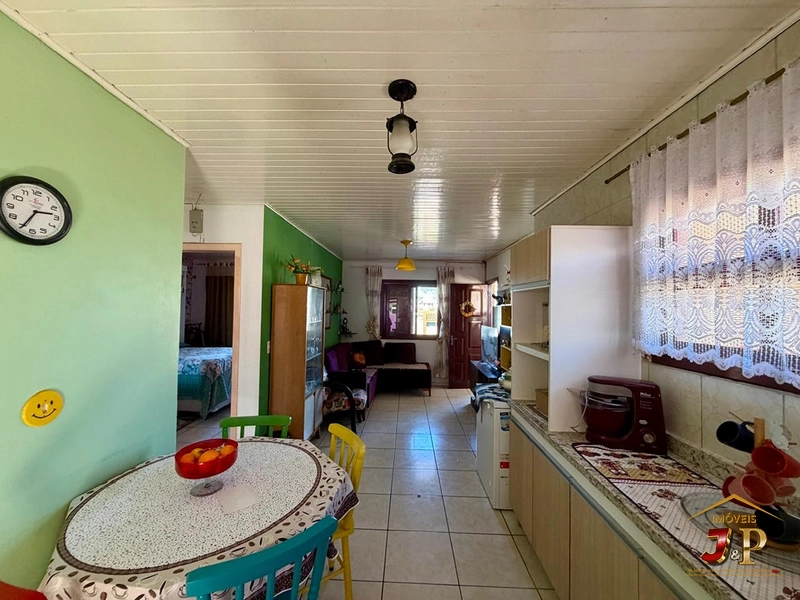 Casa a 400 metros do mar, localizada em zona de moradores e em frente a uma área verde.: 8ª foto da galeria de imagens do imóvel