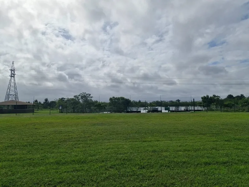 Terreno com vista para a lagoa no condomínio Ilhas Resort: 4ª foto da galeria de imagens do imóvel