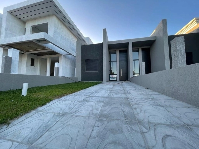CASA 1 QUADRA DO MAR  EM CAPÃO DA CANOA: 16ª foto da galeria de imagens do imóvel