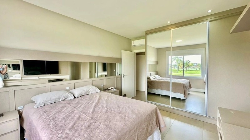 Casa mobiliada com 4 suítes no condomínio Dubai: 17ª foto da galeria de imagens do imóvel