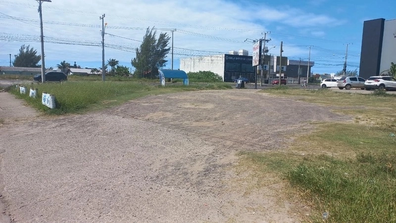 TERRENO NO BAIRRO GUARANI DE ESQUINA NA PARAGUASSÚ: 1ª foto da galeria de imagens do imóvel