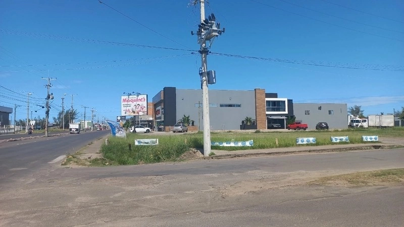 TERRENO NO BAIRRO GUARANI DE ESQUINA NA PARAGUASSÚ: 2ª foto da galeria de imagens do imóvel