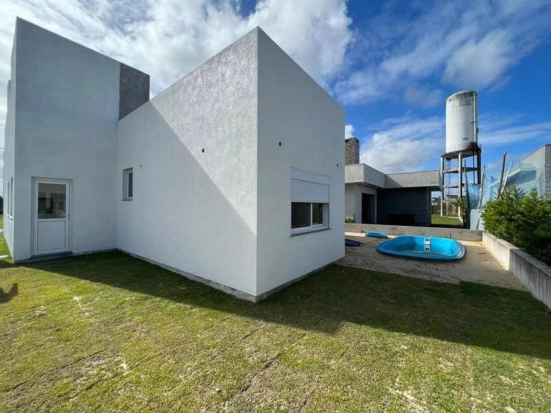 Linda Casa com Piscina no Condomínio Dubai!: 5ª foto da galeria de imagens do imóvel