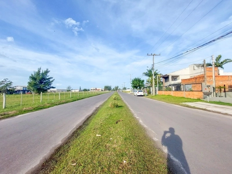 Meio terreno no bairro Guarani: 2ª foto da galeria de imagens do imóvel