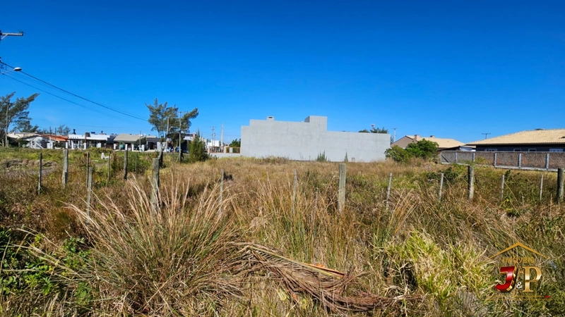 Terreno com 608m² de esquina, bem localizado: 2ª foto da galeria de imagens do imóvel
