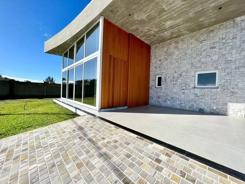 CASA NO CONDOMÍNIO DUBAI RESORT: 2ª foto da galeria de imagens do imóvel