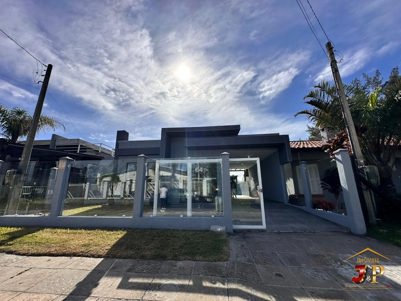 Casa de Sonho no Bairro Guarani - A 50 Metros do Mar!: 1ª foto da galeria de imagens do imóvel
