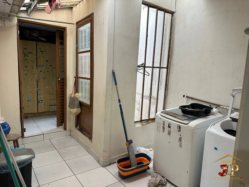 Casa com estrutura para um caminhão: 24ª foto da galeria de imagens do imóvel