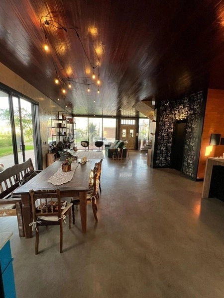 Casa com 3 suítes no condomínio Dubai Resort: 8ª foto da galeria de imagens do imóvel