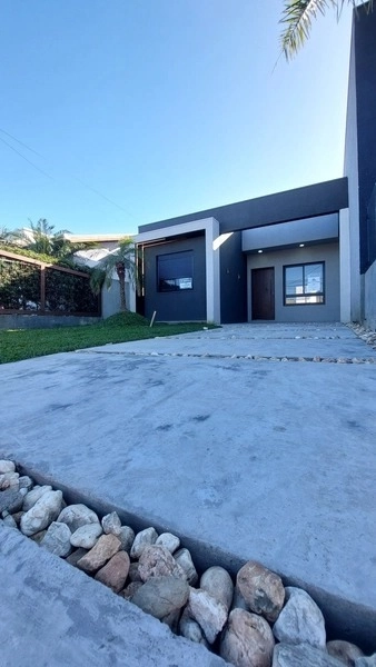 Linda Casa 2 Dormitórios na Avenida!: 2ª foto da galeria de imagens do imóvel