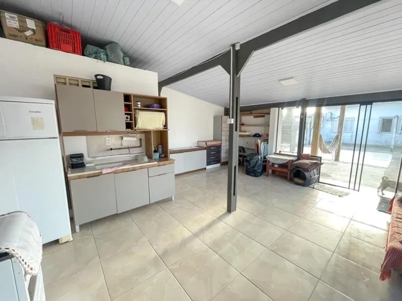 Casa a 150m da praia com 3 dormitórios: 1ª foto da galeria de imagens do imóvel