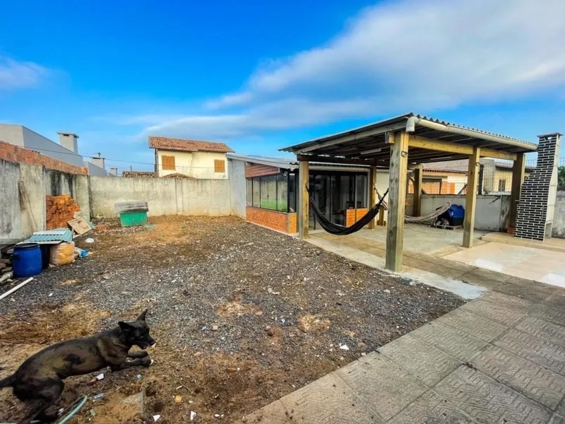 Casa a 150m da praia com 3 dormitórios: 17ª foto da galeria de imagens do imóvel