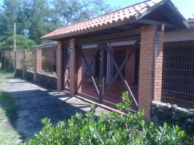 Excelente casa dois terrenos junto ao mar em Capão da Canoa: 3ª foto da galeria de imagens do imóvel