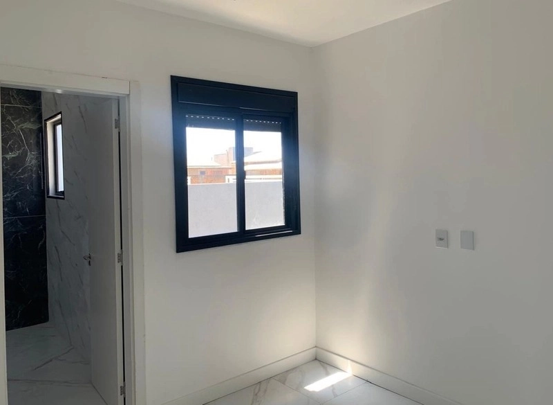 Casa de esquina com 2 dormitórios: 4ª foto da galeria de imagens do imóvel