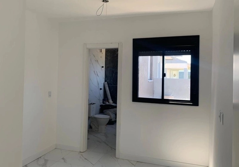 Casa de esquina com 2 dormitórios: 1ª foto da galeria de imagens do imóvel