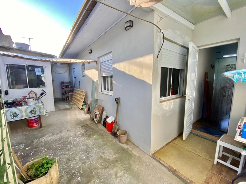 Casa a alguns passos da praia com 2 dormitórios: 8ª foto da galeria de imagens do imóvel