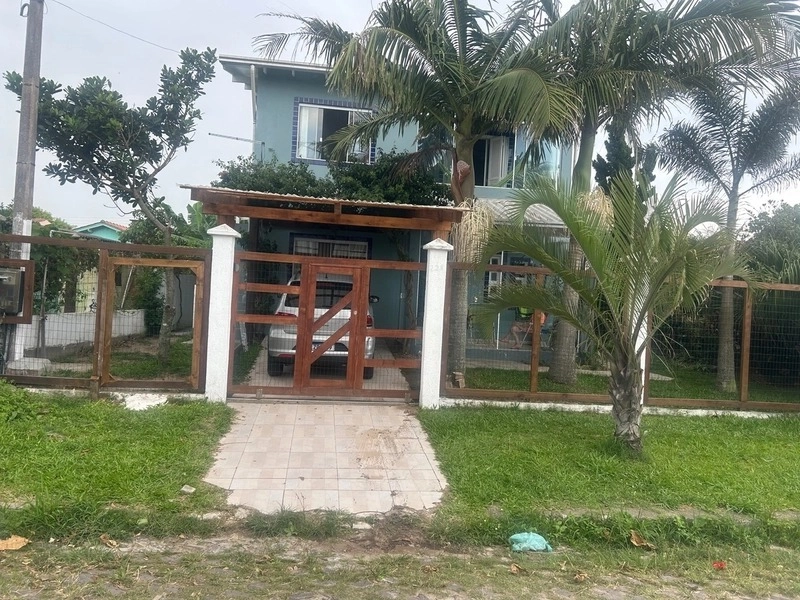 Lindo sobrado 4 dorm - a 150m da beira mar em Capão da Canoa: 11ª foto da galeria de imagens do imóvel