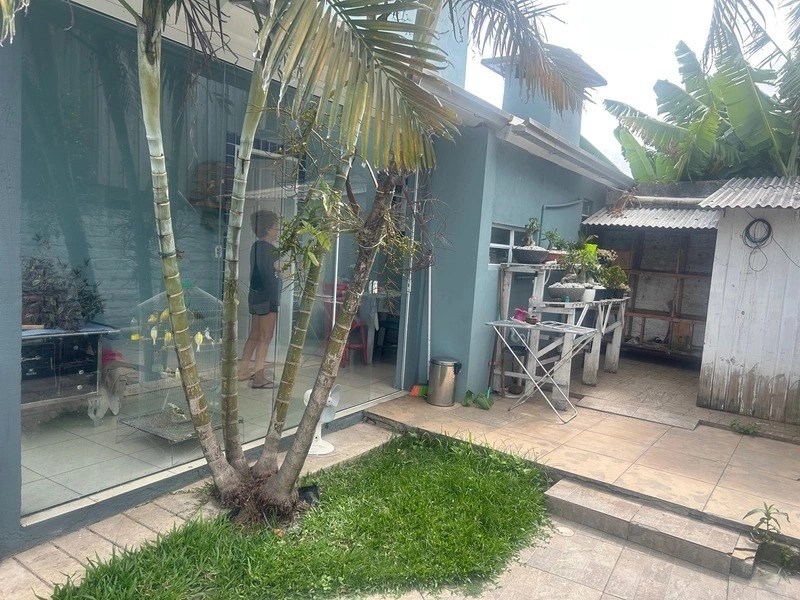 Lindo sobrado 4 dorm - a 150m da beira mar em Capão da Canoa: 16ª foto da galeria de imagens do imóvel