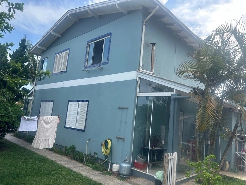 Lindo sobrado 4 dorm - a 150m da beira mar em Capão da Canoa: 13ª foto da galeria de imagens do imóvel